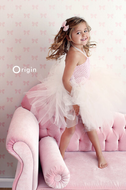 Origin Wallcoverings Upstairs Downstairs (incl. Gratis Lijm*) 346846 - Wit / Roze