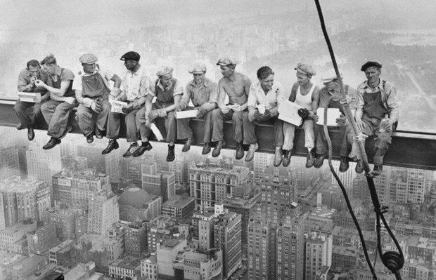 Fotobehang New York Workers - Zwart - Wit Behang